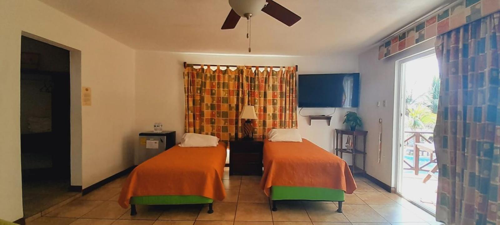 Hotel Hawaian Paradise Хавай Екстериор снимка